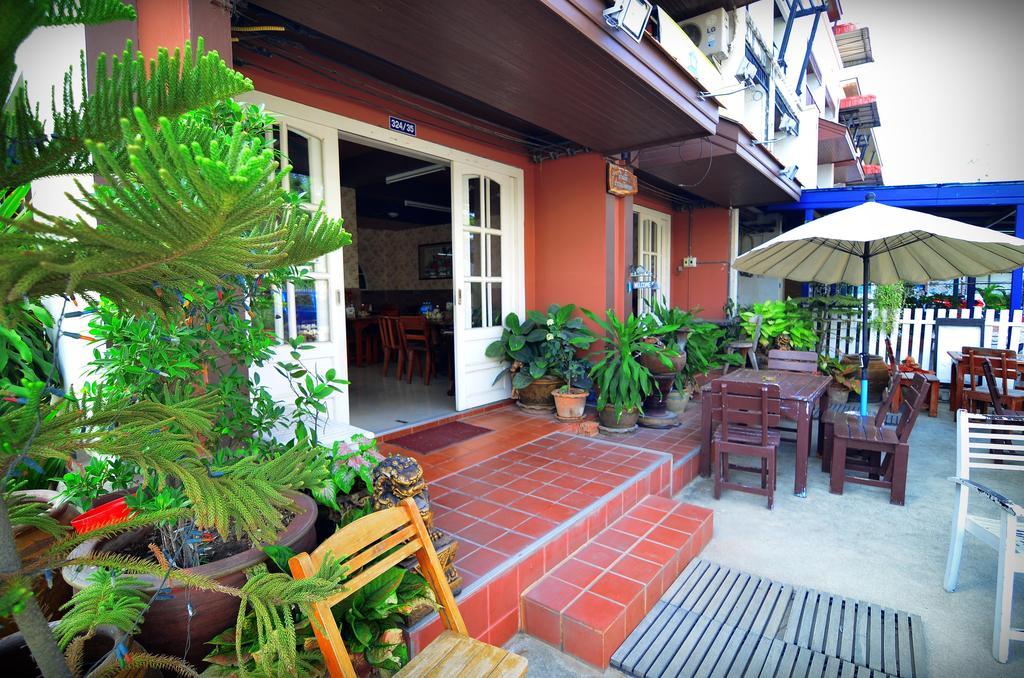 The Famous House - Jomtien Hotel Exterior photo