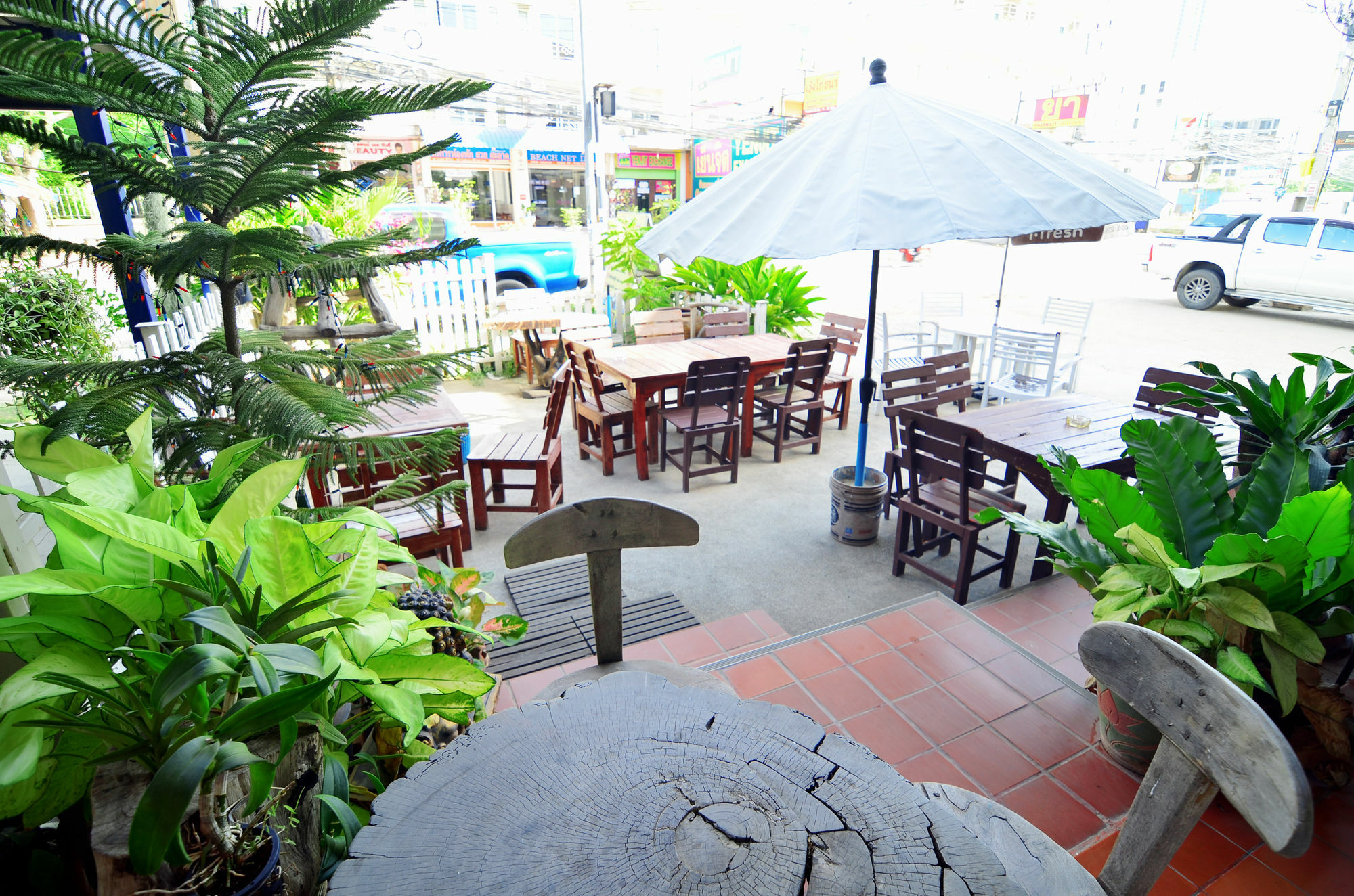 The Famous House - Jomtien Hotel Exterior photo